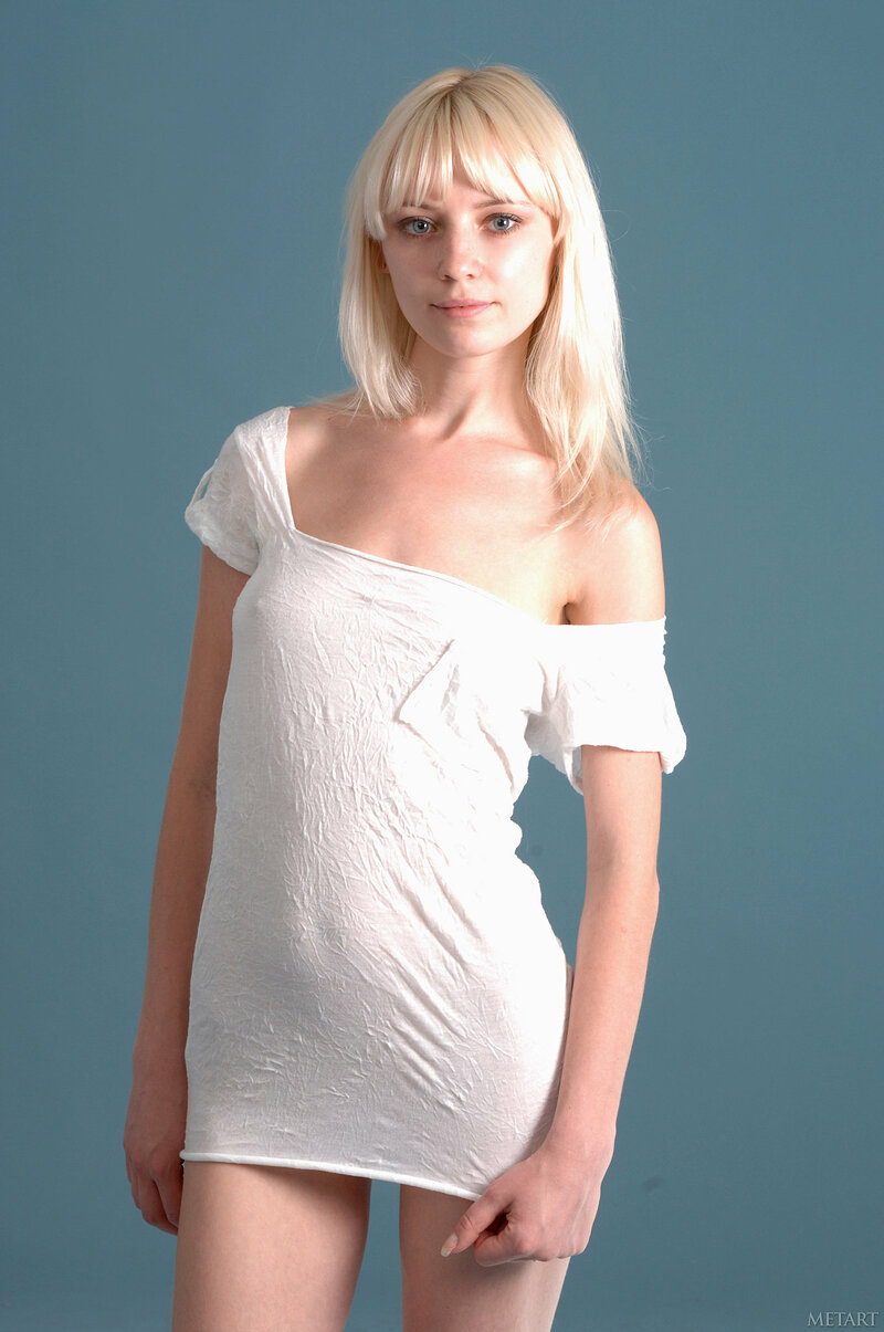 Александра, 23