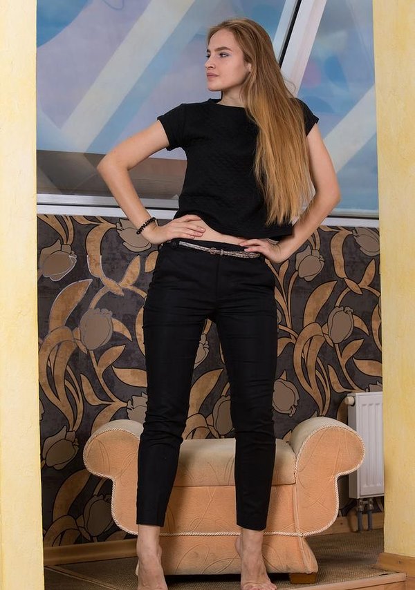 Анна, 19